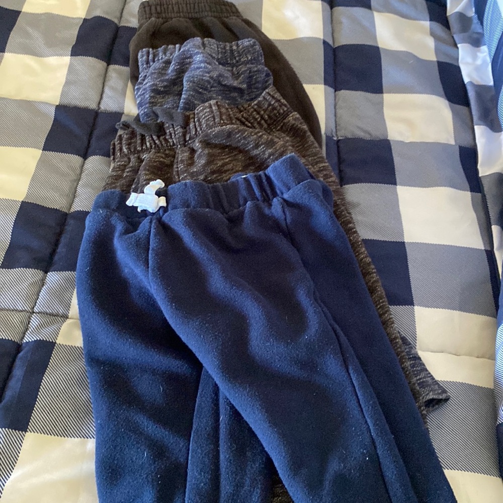 4 pairs of sweatpants for boys